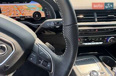 Внедорожник / Кроссовер Audi Q7 2019 в 
