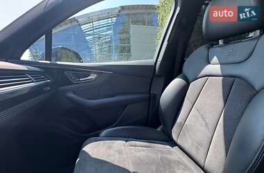 Внедорожник / Кроссовер Audi Q7 2019 в 