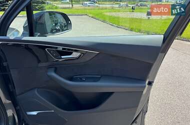 Внедорожник / Кроссовер Audi Q7 2019 в 