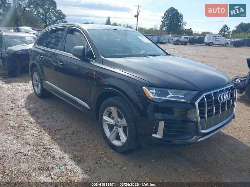 Внедорожник / Кроссовер Audi Q7 2021 в 