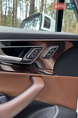 Внедорожник / Кроссовер Audi Q7 2016 в 