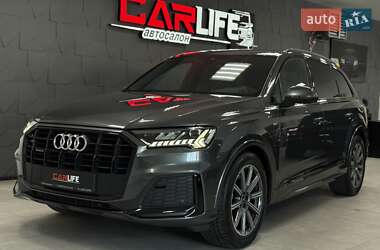 Внедорожник / Кроссовер Audi Q7 2021 в 