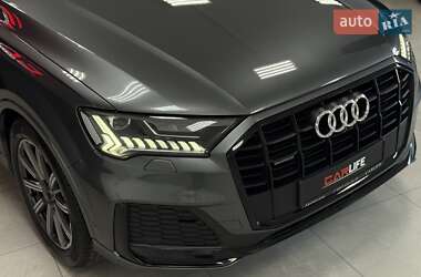 Внедорожник / Кроссовер Audi Q7 2021 в 
