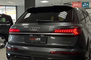 Внедорожник / Кроссовер Audi Q7 2021 в 
