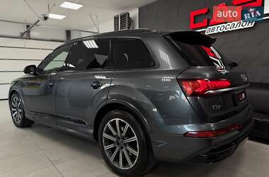 Внедорожник / Кроссовер Audi Q7 2021 в 