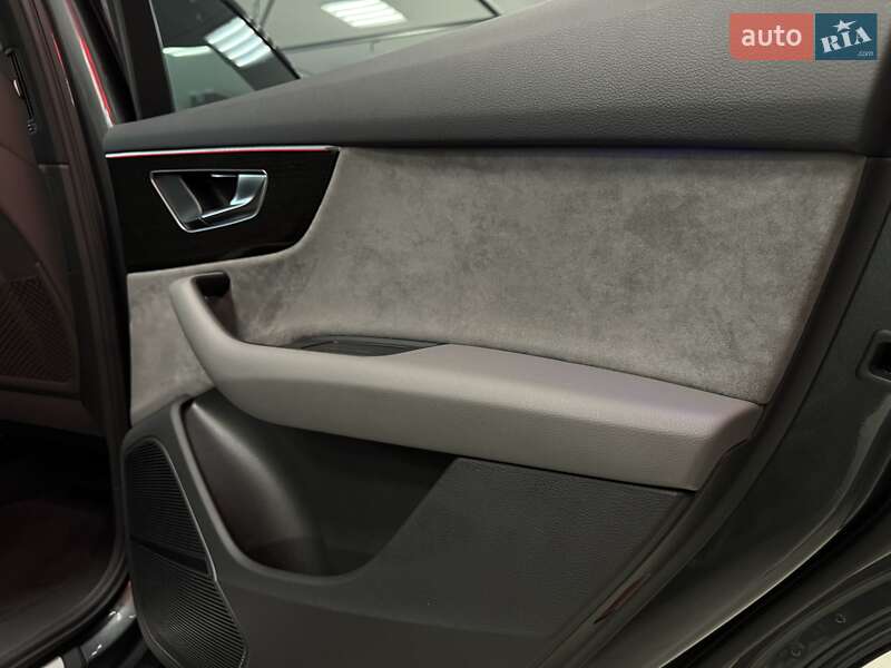 Позашляховик / Кросовер Audi Q7 2021 в Тернополі
