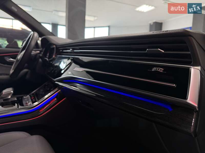 Позашляховик / Кросовер Audi Q7 2021 в Тернополі