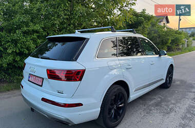 Внедорожник / Кроссовер Audi Q7 2017 в 