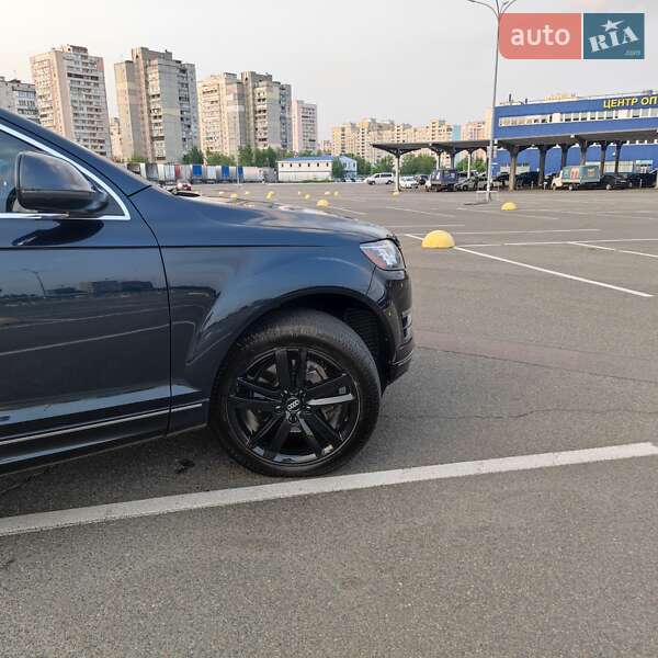 Внедорожник / Кроссовер Audi Q7 2010 в Киеве