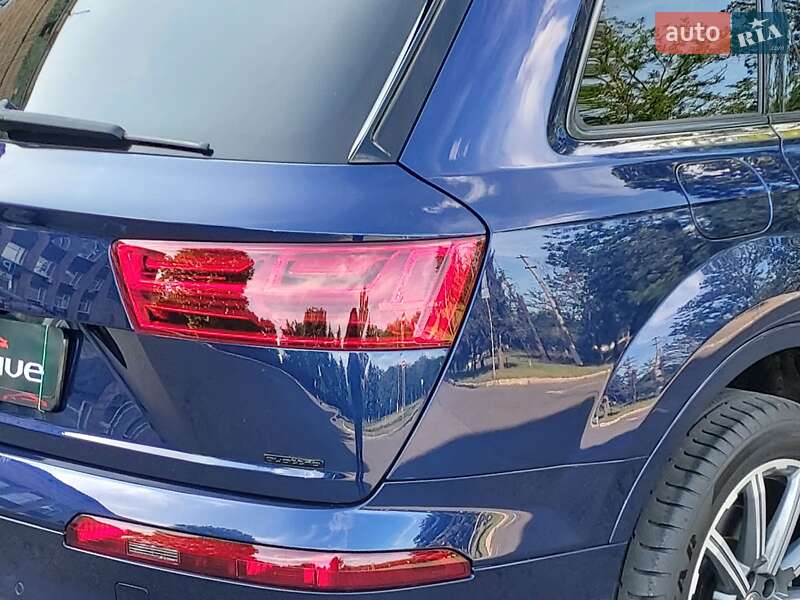 Позашляховик / Кросовер Audi Q7 2019 в Миколаєві