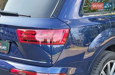 Внедорожник / Кроссовер Audi Q7 2019 в 
