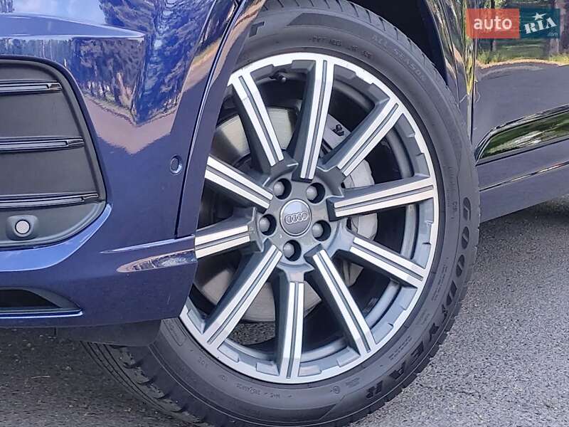 Позашляховик / Кросовер Audi Q7 2019 в Миколаєві