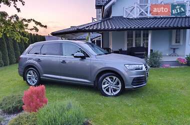 Внедорожник / Кроссовер Audi Q7 2017 в Хырове