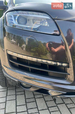 Внедорожник / Кроссовер Audi Q7 2014 в 
