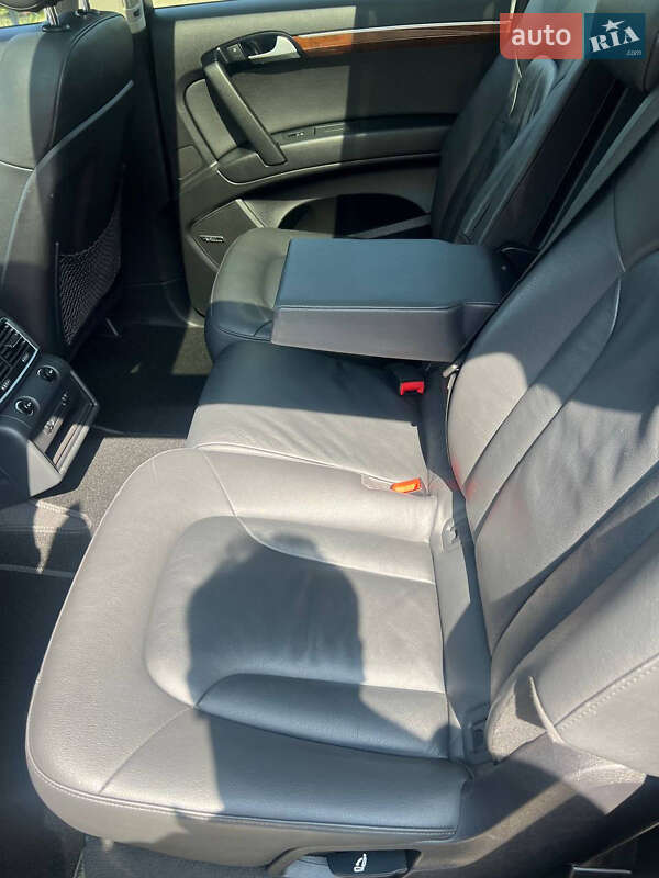 Позашляховик / Кросовер Audi Q7 2014 в Львові