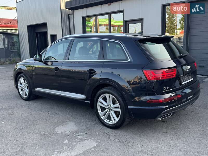 Внедорожник / Кроссовер Audi Q7 2016 в Тернополе