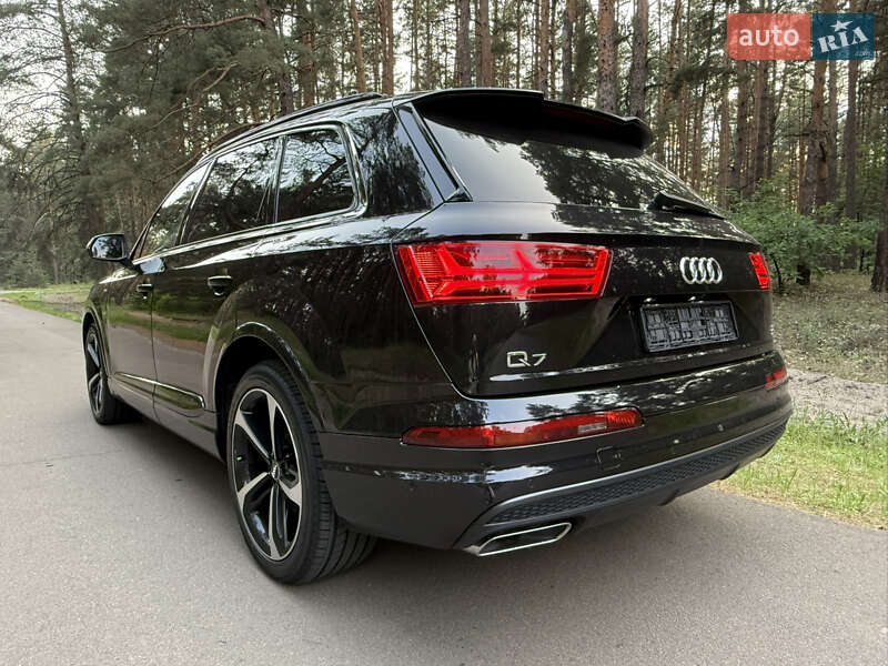 Внедорожник / Кроссовер Audi Q7 2019 в Киеве