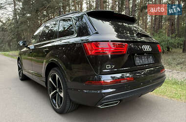 Внедорожник / Кроссовер Audi Q7 2019 в 
