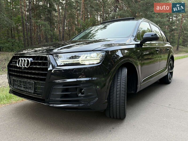 Внедорожник / Кроссовер Audi Q7 2019 в Киеве