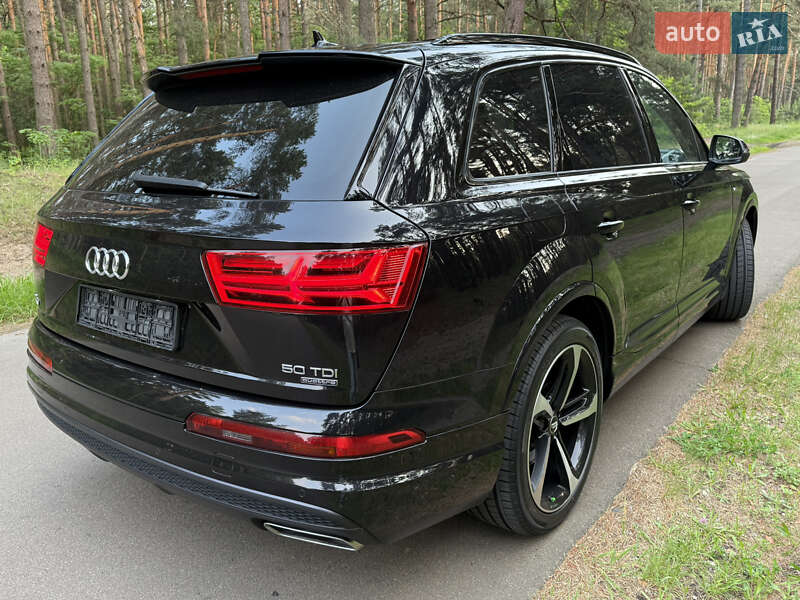 Внедорожник / Кроссовер Audi Q7 2019 в Киеве
