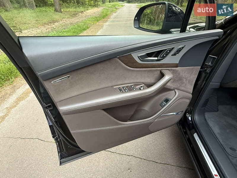 Внедорожник / Кроссовер Audi Q7 2019 в Киеве