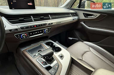 Внедорожник / Кроссовер Audi Q7 2019 в 
