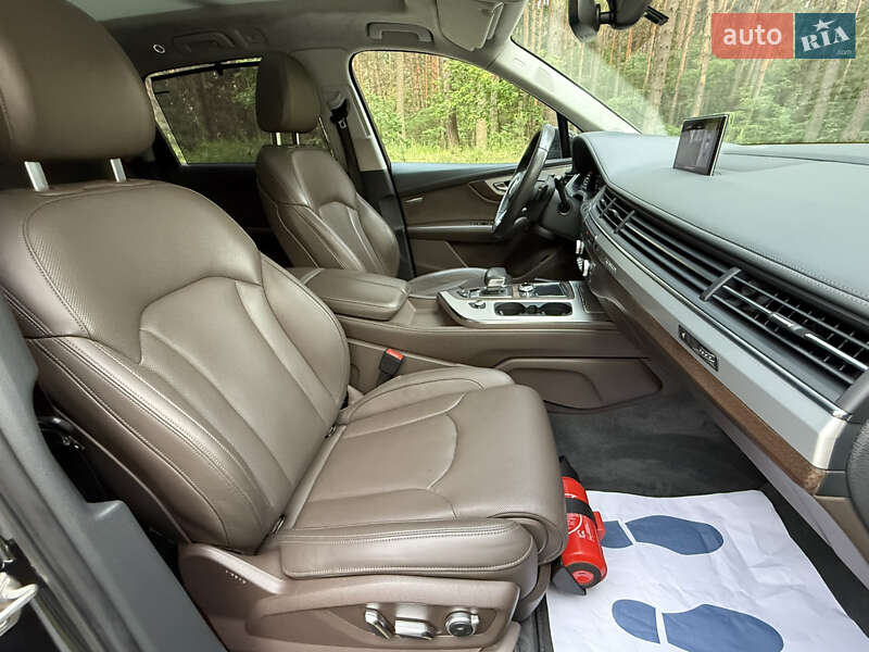 Внедорожник / Кроссовер Audi Q7 2019 в Киеве