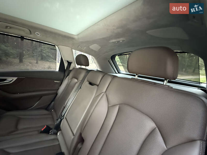 Внедорожник / Кроссовер Audi Q7 2019 в Киеве