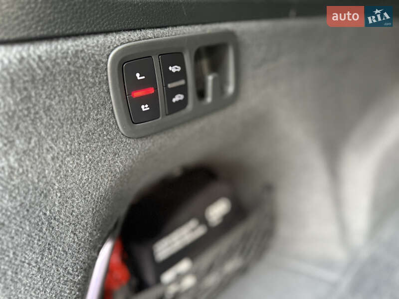 Внедорожник / Кроссовер Audi Q7 2019 в Киеве