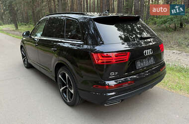 Внедорожник / Кроссовер Audi Q7 2019 в 