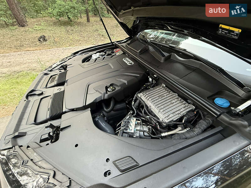 Внедорожник / Кроссовер Audi Q7 2019 в Киеве