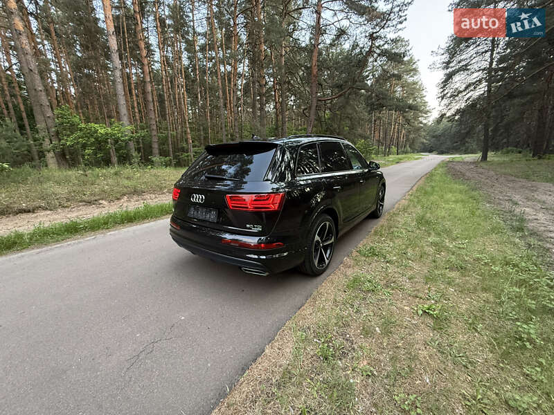Внедорожник / Кроссовер Audi Q7 2019 в Киеве