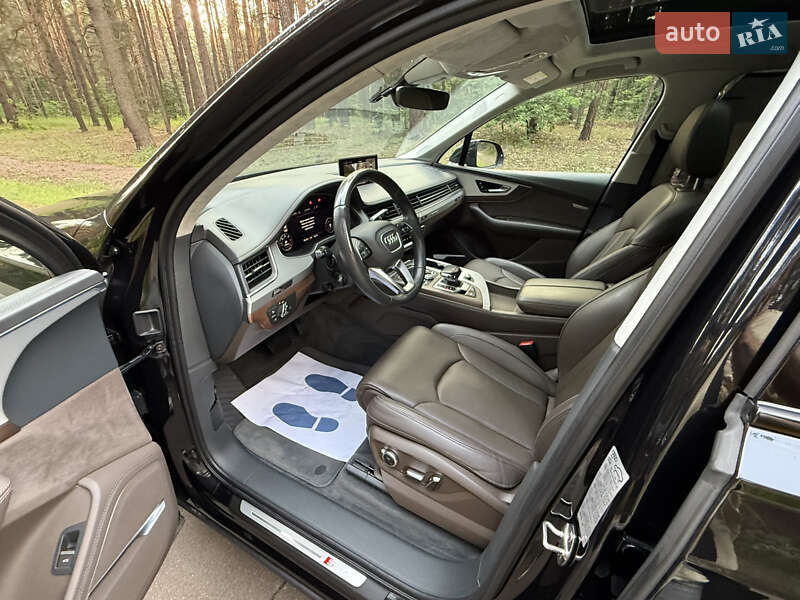 Внедорожник / Кроссовер Audi Q7 2019 в Киеве