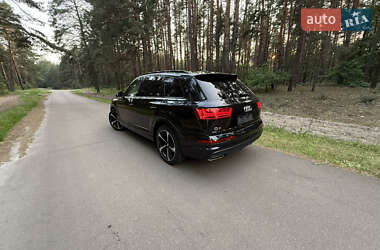 Внедорожник / Кроссовер Audi Q7 2019 в 