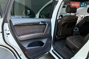 Внедорожник / Кроссовер Audi Q7 2012 в 