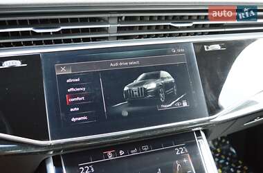 Позашляховик / Кросовер Audi Q7 2020 в 