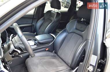Позашляховик / Кросовер Audi Q7 2020 в 