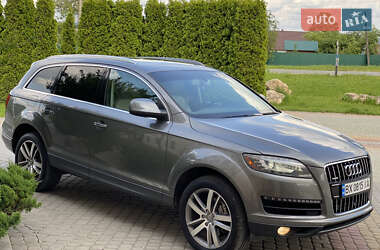 Внедорожник / Кроссовер Audi Q7 2012 в 