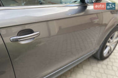 Внедорожник / Кроссовер Audi Q7 2012 в 