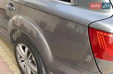 Внедорожник / Кроссовер Audi Q7 2012 в 