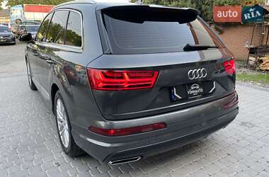 Внедорожник / Кроссовер Audi Q7 2018 в 