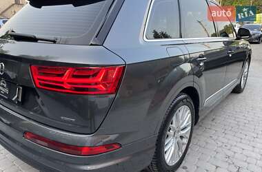 Внедорожник / Кроссовер Audi Q7 2018 в 
