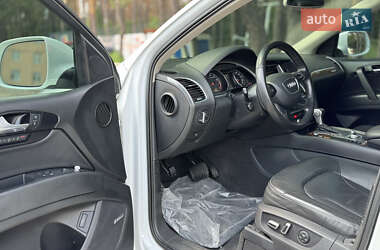 Внедорожник / Кроссовер Audi Q7 2012 в 