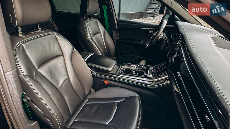 Внедорожник / Кроссовер Audi Q7 2020 в Хмельницком