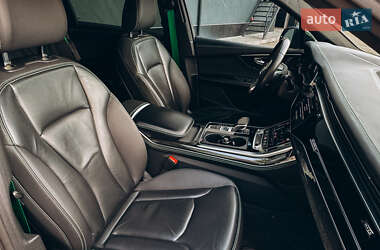 Внедорожник / Кроссовер Audi Q7 2020 в 