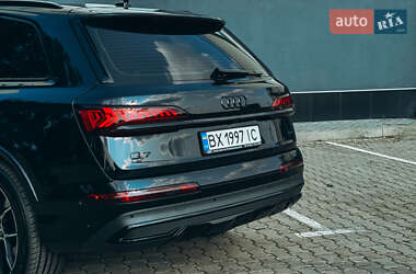 Внедорожник / Кроссовер Audi Q7 2020 в 