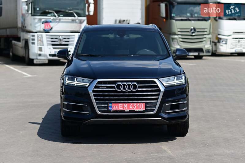 Внедорожник / Кроссовер Audi Q7 2017 в Луцке