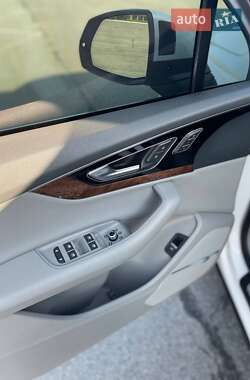 Внедорожник / Кроссовер Audi Q7 2017 в 