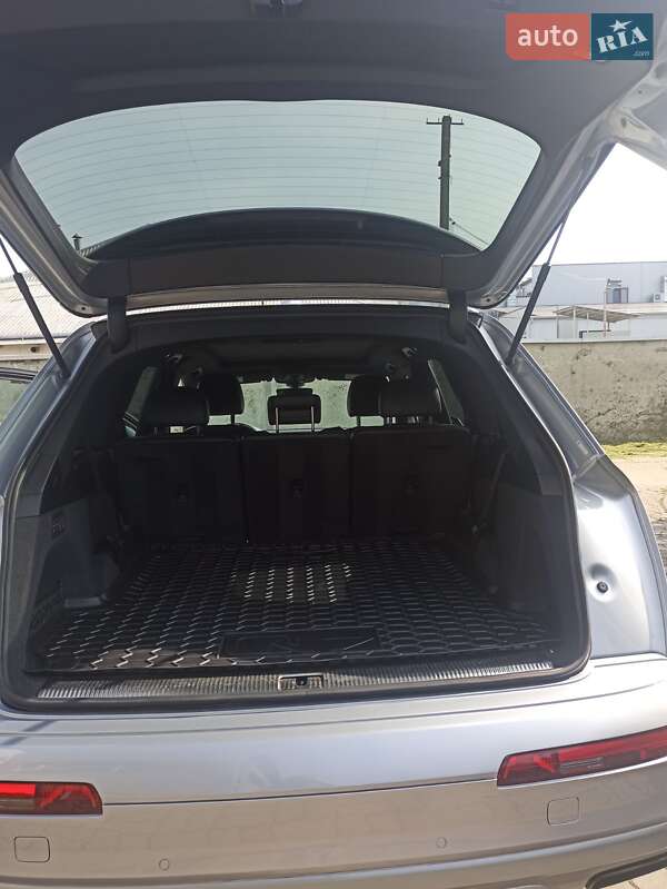 Внедорожник / Кроссовер Audi Q7 2019 в Львове