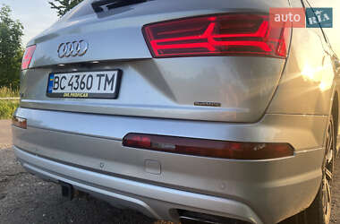Внедорожник / Кроссовер Audi Q7 2016 в 